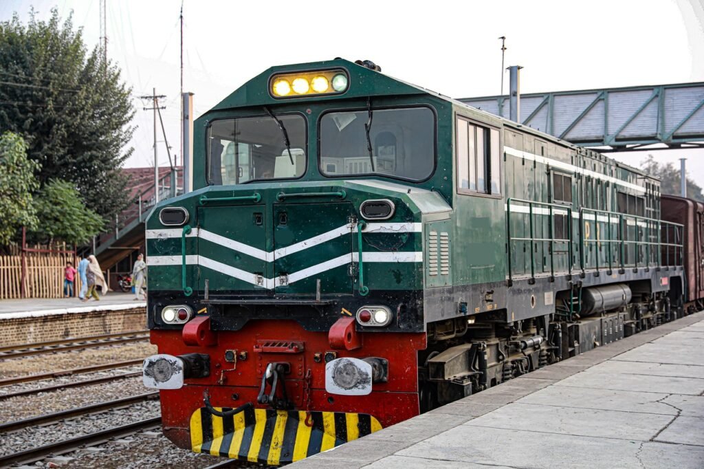 Online Pakistan Railway portal to launch soon Pakistan Railway to introduce online portal