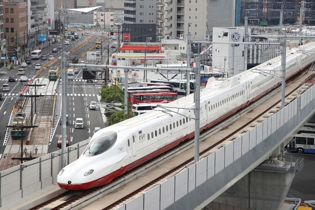 Japanese Trains are World’s Most Punctual With Average Delay of Just 18 Seconds
