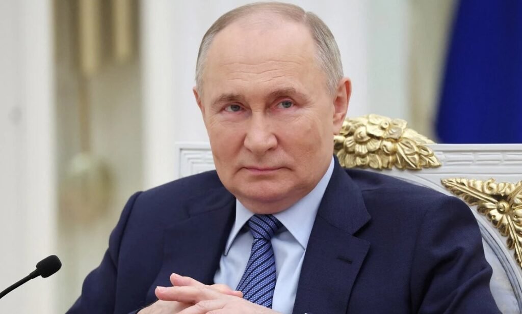 Vladimir Putin Sworn In for Fifth Term as Russia's President