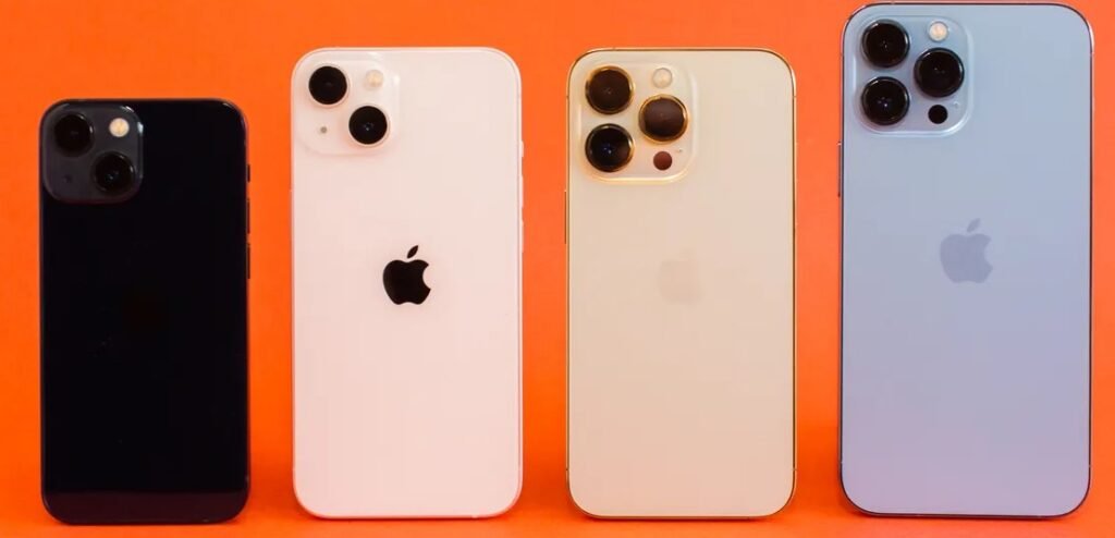 Frustrated iPhone Fans in Iran Face High Prices and Black Market Woes