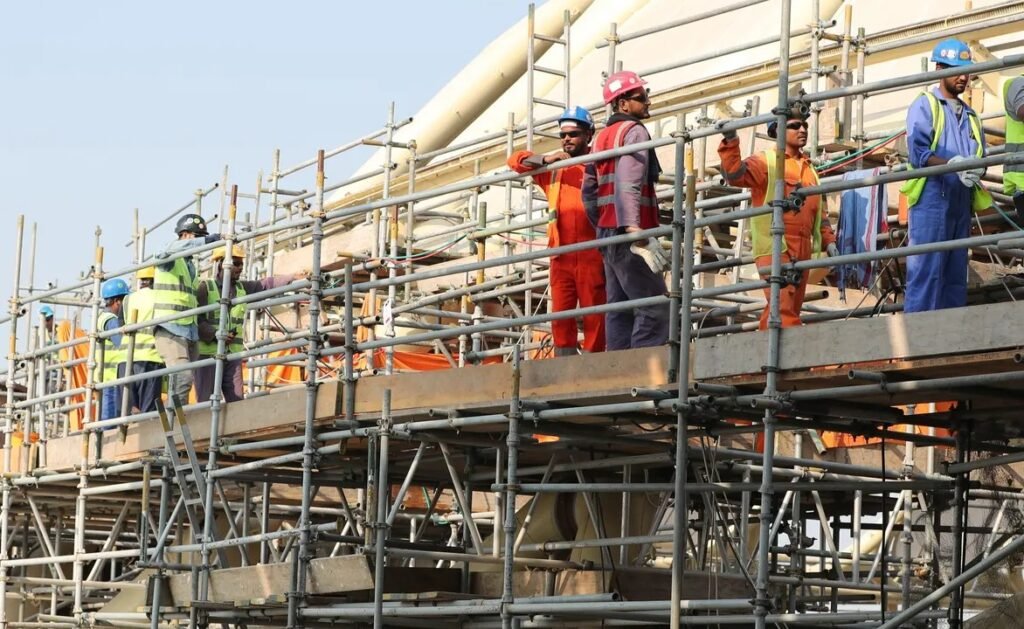 Midday Break(June15-September15) in UAE : Violaters Will Fine DH50,000 Midday Break(June15-September15) in UAE : Violaters Will Fine DH50,000