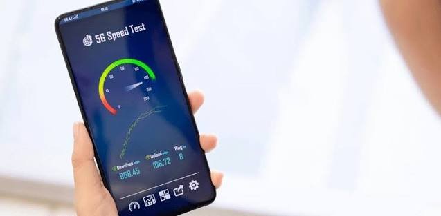 Only Half of Rural Pakistanis Use Mobile Internet