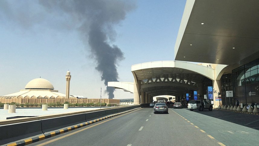 Pakistani Hurt as Houthis Hit Saudi Airports